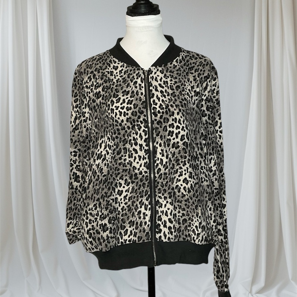 Feminine Cheetah Print, Silky Soft Bomber Jacket Sz S Used‎ All Season Outerwear